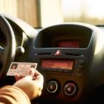 Obtenir le code d'autoradio Renault avec la carte grise